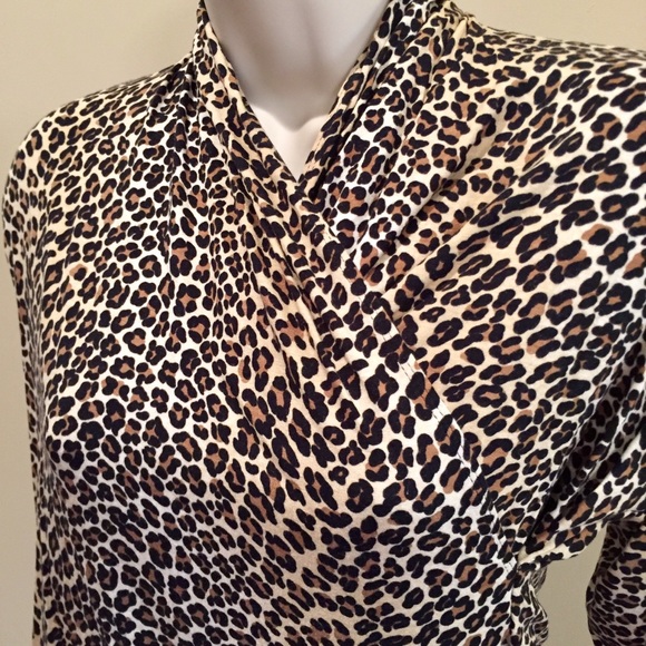 G WHEELS Leopard Print Stretchy Knit Top NWT - Picture 2 of 5